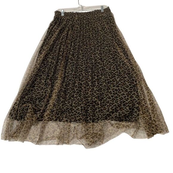 Cheetah Patterned Pleated Skirt - Picture 1 of 6